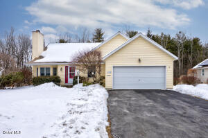 2410 Parkville Place Niskayuna, NY 12309