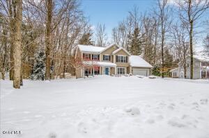 4 Glenburnie Drive Gansevoort, NY 12831