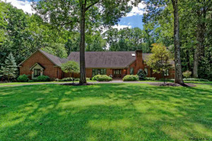 6 Beacon Hill Drive Saratoga Springs, NY 12866