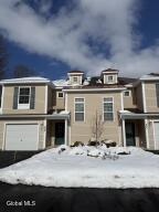 802 Royale Court Troy, NY 12180