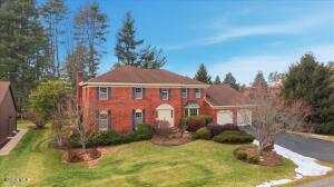 23 Fairway Court Albany, NY 12208