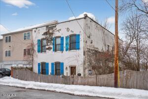 32 Front Street Waterford, NY 12188