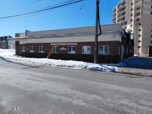 13 N Arlington Avenue Gloversville, NY 12078