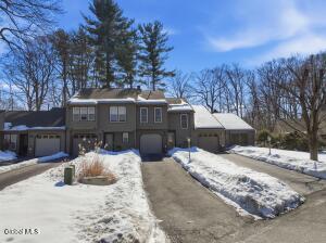 29 Tekakwitha Court Clifton Park, NY 12065