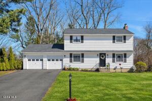29 Bayberry Drive Halfmoon, NY 12065