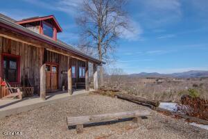 68 Red Gate Lane Shushan, NY 12873