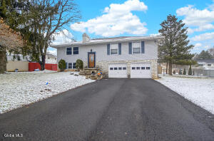 516 Woodburne Drive Utica, NY 13502