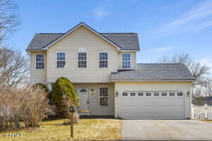 15 Tamian Pass Ballston Lake, NY 12019