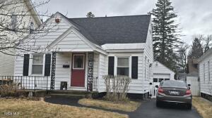 35 Eastholm Road Schenectady, NY 12304