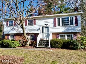 3 Dorsman Drive Clifton Park, NY 12065