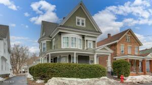 17 2nd Avenue Gloversville, NY 12078