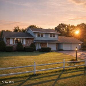 15 Birch Lane Voorheesville, NY 12186