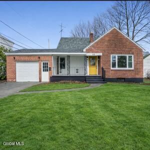 32 Priscilla Lane Schenectady, NY 12306