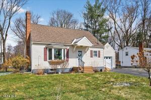 19 Fredericks Road Glenville, NY 12302
