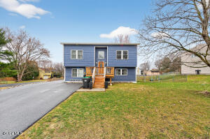 15 Castle Drive Stillwater, NY 12170