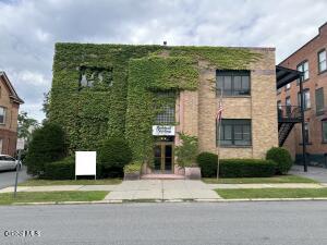 5 Wells Street Saratoga Springs, NY 12866