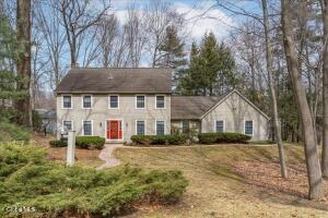 61 Robinwood Drive Clifton Park, NY 12065