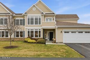 309 Lois Lane Schenectady, NY 12304