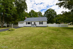 23 Newcastle Road Halfmoon, NY 12065