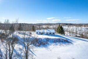 25 Raven Way Cossayuna, NY 12823