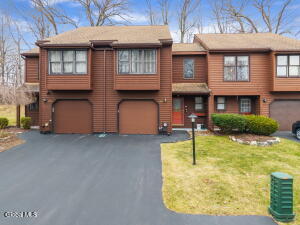 641 Top Ridge Drive Albany, NY 12203