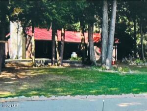 32 Gooseneck Road Brant Lake, NY 12815