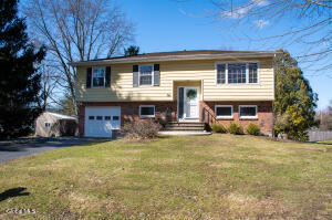 10 Meadowlark Drive Latham, NY 12110