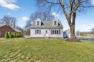 7 Newcomb Drive Loudonville, NY 12211