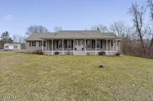 32 Halsted Lane Ravena, NY 12143