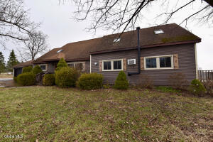 467 County Road 75 Stillwater, NY 12118