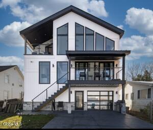 126 9th Street Saratoga Springs, NY 12866
