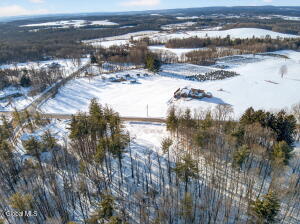 106 E County Road Perth, NY 12010