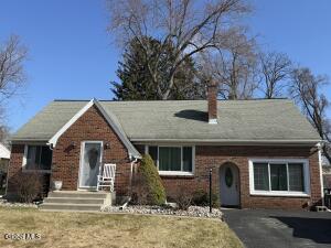 1032 Bill Road Schenectady, NY 12303