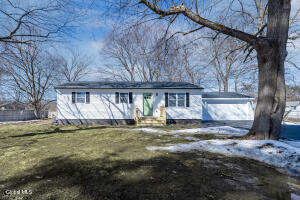 25 Hawley Road Niverville, NY 12130
