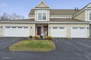 214 Lois Lane Schenectady, NY 12304