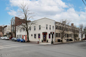 6 Franklin Place Troy, NY 12180