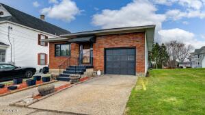 31 Catherine Street Amsterdam, NY 12010