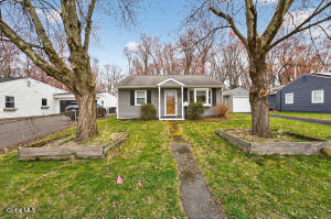 41 Vics Court Albany, NY 12205