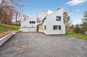 4 E Van Leuven Drive Rensselaer, NY 12144