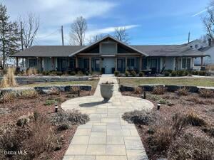 29 Beggs Point Street Essex, NY 12936