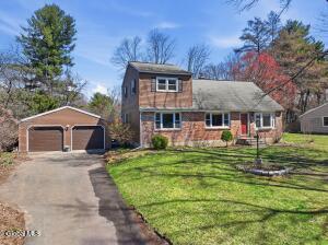 138 Birchwood Drive Schenectady, NY 12303