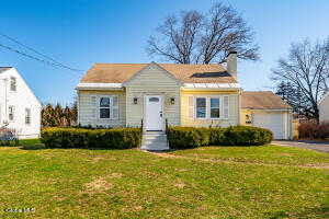 2088 Caldicott Road Schenectady, NY 12303