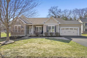 2 Elizabeth Court Clifton Park, NY 12065