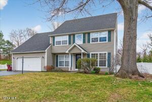 15 Seneca Court Slingerlands, NY 12159