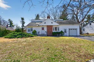 39 E Highland Drive Albany, NY 12203