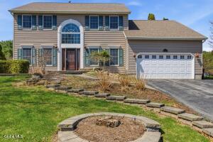145 Kennewyck Circle Guilderland, NY 12159