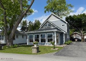 8 Riley Cove Road Malta, NY 12020