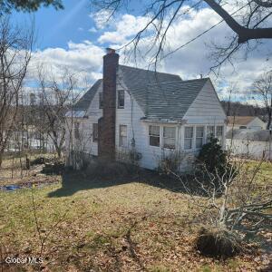 208 Hampton Avenue Rensselaer, NY 12144