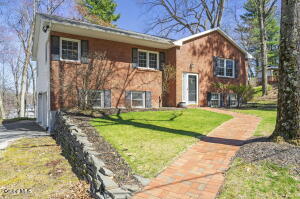 8 Saddle Hill Road Wynantskill, NY 12198