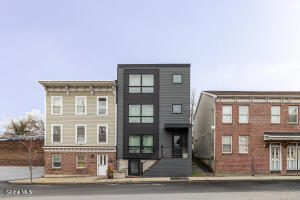 352 Columbia Street Hudson, NY 12534